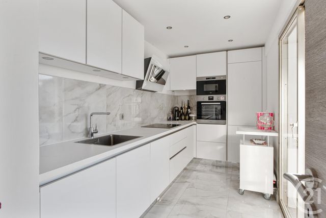 Appartement F3 à vendre - 3 pièces - 82.0 m2 - CANNES - 06 - PROVENCE-ALPES-COTE-D-AZUR - Century 21 Adhère Transactions