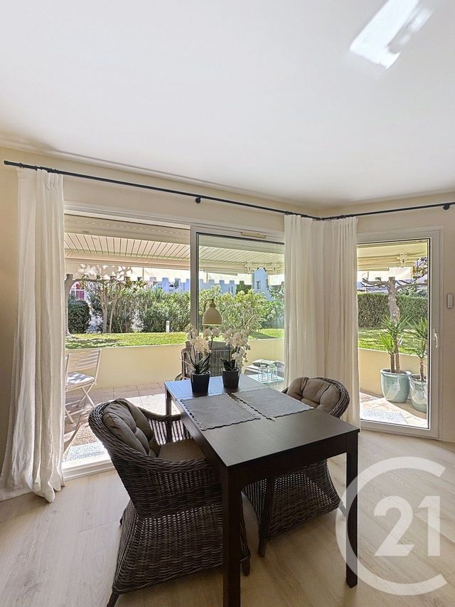 Appartement F1 à vendre - 1 pièce - 34.4 m2 - CANNES - 06 - PROVENCE-ALPES-COTE-D-AZUR - Century 21 Adhère Transactions