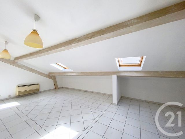 Appartement F3 à louer - 3 pièces - 79.45 m2 - LE CANNET - 06 - PROVENCE-ALPES-COTE-D-AZUR - Century 21 Adhère Transactions