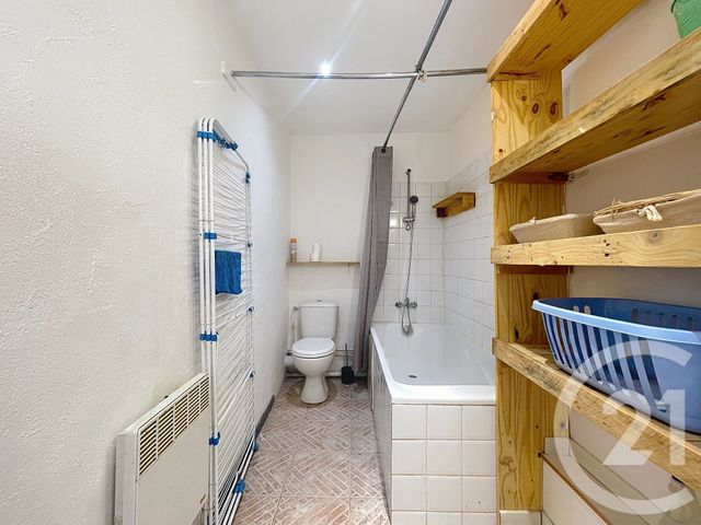 Appartement F2 à louer - 2 pièces - 41.25 m2 - GRASSE - 06 - PROVENCE-ALPES-COTE-D-AZUR - Century 21 Adhère Transactions