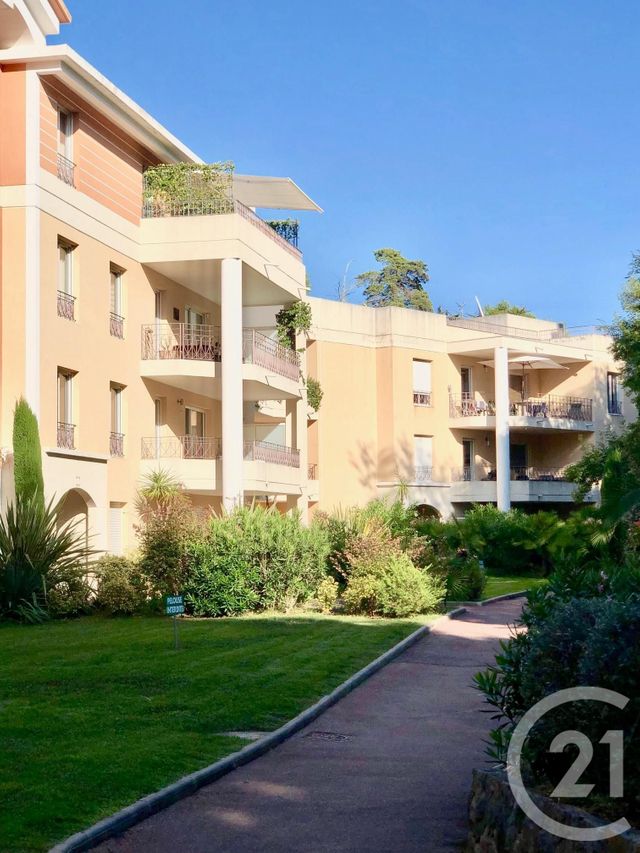 Appartement F3 à louer - 3 pièces - 75.0 m2 - VALBONNE - 06 - PROVENCE-ALPES-COTE-D-AZUR - Century 21 Adhère Transactions