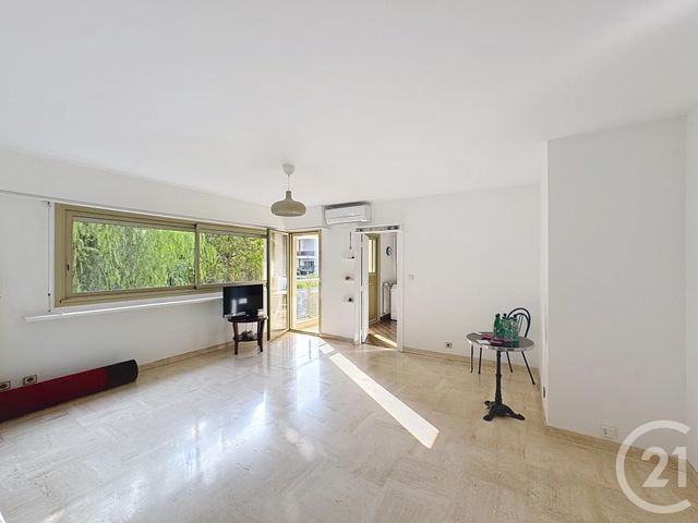 Appartement F1 à vendre - 2 pièces - 45.0 m2 - CANNES - 06 - PROVENCE-ALPES-COTE-D-AZUR - Century 21 Adhère Transactions