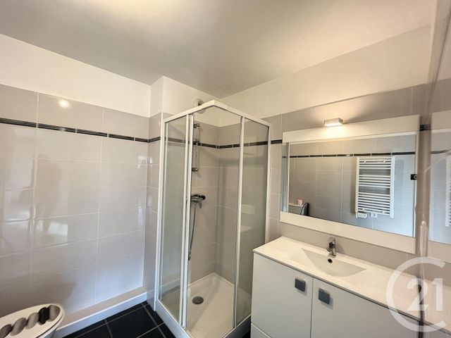 Appartement F2 à louer - 2 pièces - 42.85 m2 - GRASSE - 06 - PROVENCE-ALPES-COTE-D-AZUR - Century 21 Adhère Transactions