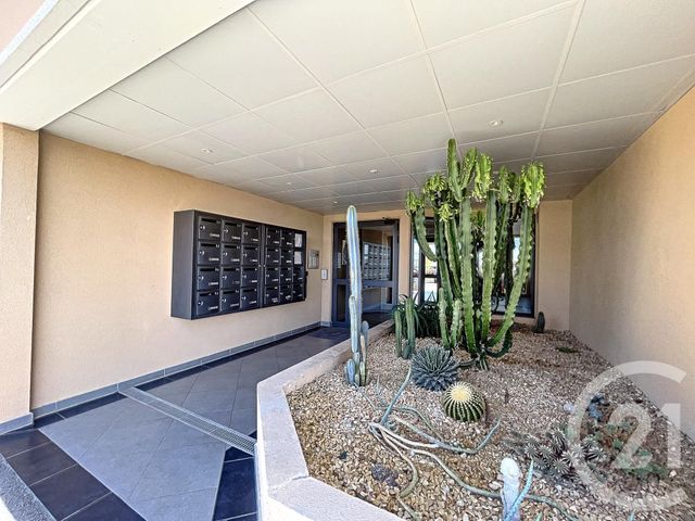 Appartement F2 à louer - 2 pièces - 42.85 m2 - GRASSE - 06 - PROVENCE-ALPES-COTE-D-AZUR - Century 21 Adhère Transactions