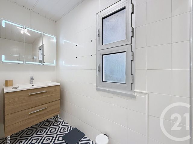 Appartement F2 à louer - 2 pièces - 48.85 m2 - CANNES - 06 - PROVENCE-ALPES-COTE-D-AZUR - Century 21 Adhère Transactions