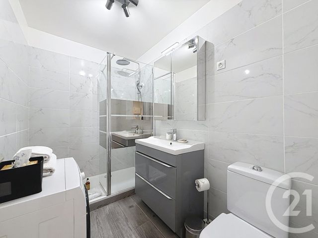 Afficher la photo en grand Appartement F2 à louer - 2 pièces - 31.0 m2 - CANNES - 06 - PROVENCE-ALPES-COTE-D-AZUR - Century 21 Adhère Transactions