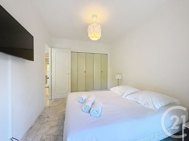 Afficher la photo en grand Appartement F2 à louer - 2 pièces - 31.0 m2 - CANNES - 06 - PROVENCE-ALPES-COTE-D-AZUR - Century 21 Adhère Transactions