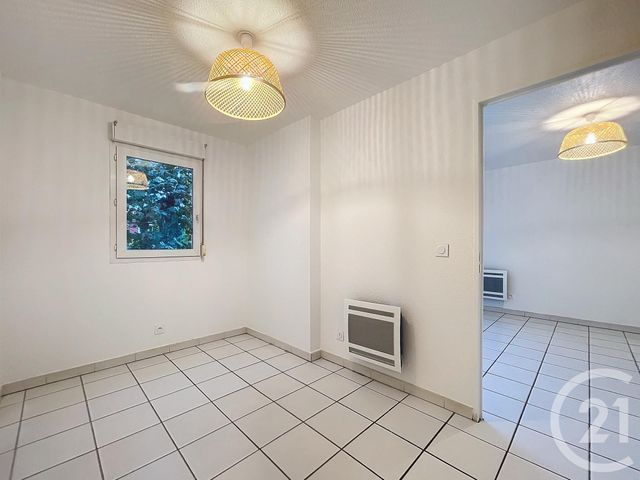 Appartement F2 à louer - 2 pièces - 40.08 m2 - MANDELIEU LA NAPOULE - 06 - PROVENCE-ALPES-COTE-D-AZUR - Century 21 Adhère Transactions