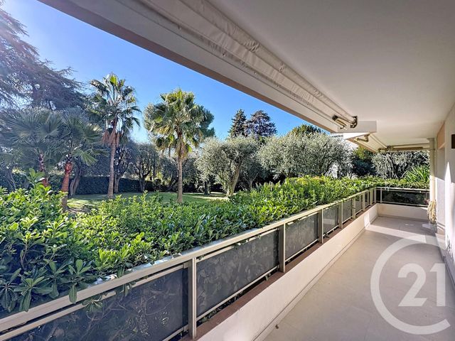 Afficher la photo en grand Appartement F2 à vendre - 2 pièces - 50.0 m2 - CANNES - 06 - PROVENCE-ALPES-COTE-D-AZUR - Century 21 Adhère Transactions
