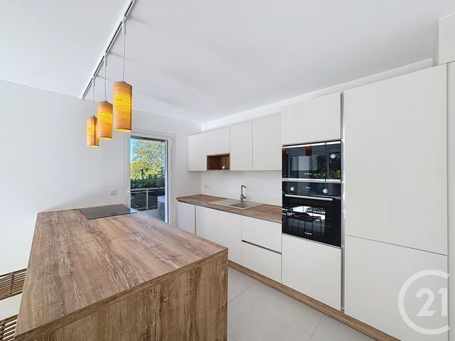 Afficher la photo en grand Appartement F2 à vendre - 2 pièces - 50.0 m2 - CANNES - 06 - PROVENCE-ALPES-COTE-D-AZUR - Century 21 Adhère Transactions