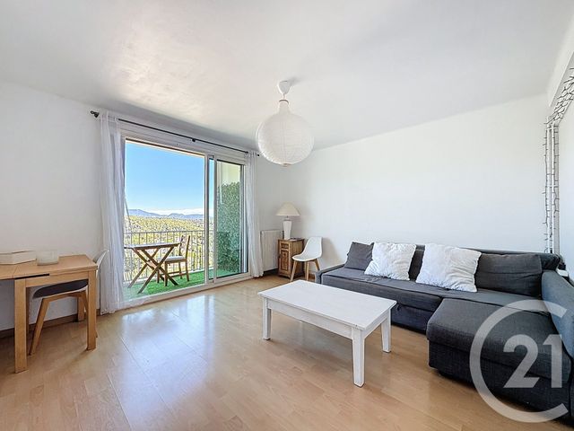Appartement F2 à louer - 2 pièces - 44.0 m2 - VENCE - 06 - PROVENCE-ALPES-COTE-D-AZUR - Century 21 Adhère Transactions
