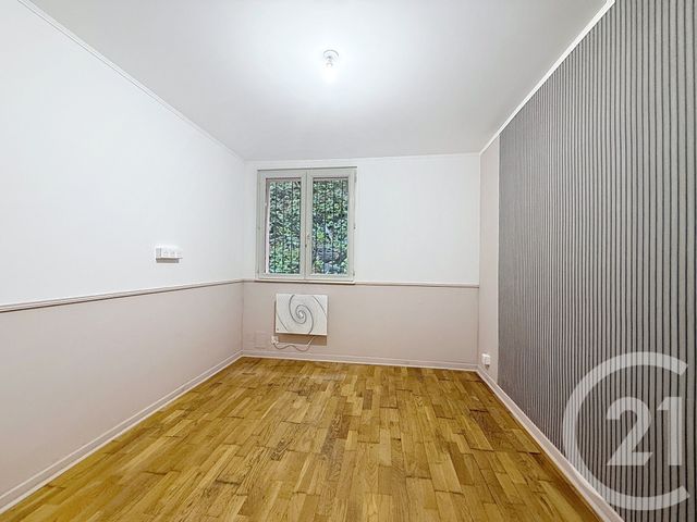 Appartement F4 à louer - 4 pièces - 65.4 m2 - GRASSE - 06 - PROVENCE-ALPES-COTE-D-AZUR - Century 21 Adhère Transactions