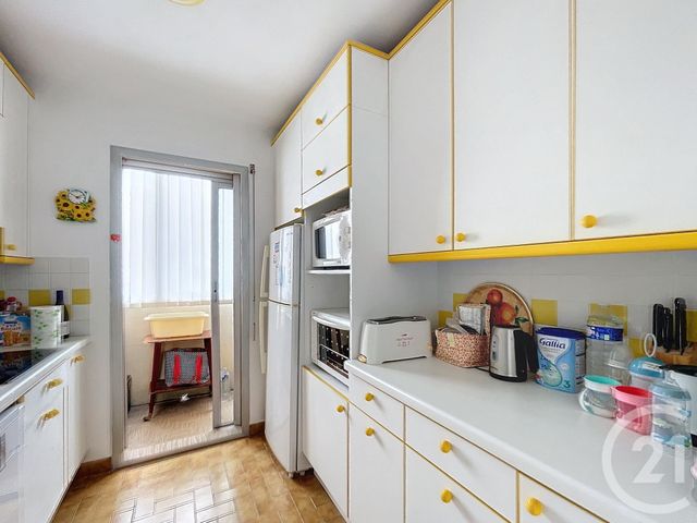 Appartement F3 à louer - 3 pièces - 63.0 m2 - GRASSE - 06 - PROVENCE-ALPES-COTE-D-AZUR - Century 21 Adhère Transactions