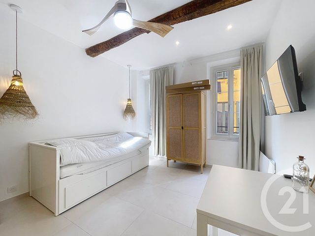 Appartement F1 à louer - 1 pièce - 21.01 m2 - GRASSE - 06 - PROVENCE-ALPES-COTE-D-AZUR - Century 21 Adhère Transactions