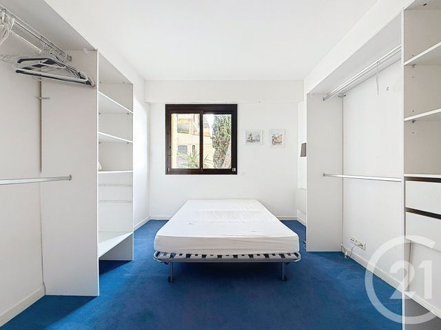 Appartement F4 à louer - 4 pièces - 123.0 m2 - VALLAURIS - 06 - PROVENCE-ALPES-COTE-D-AZUR - Century 21 Adhère Transactions