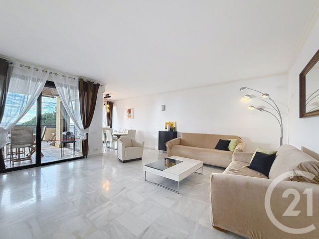 Appartement F4 à louer - 4 pièces - 123.0 m2 - VALLAURIS - 06 - PROVENCE-ALPES-COTE-D-AZUR - Century 21 Adhère Transactions