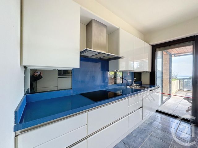 Appartement F4 à louer - 4 pièces - 123.0 m2 - VALLAURIS - 06 - PROVENCE-ALPES-COTE-D-AZUR - Century 21 Adhère Transactions