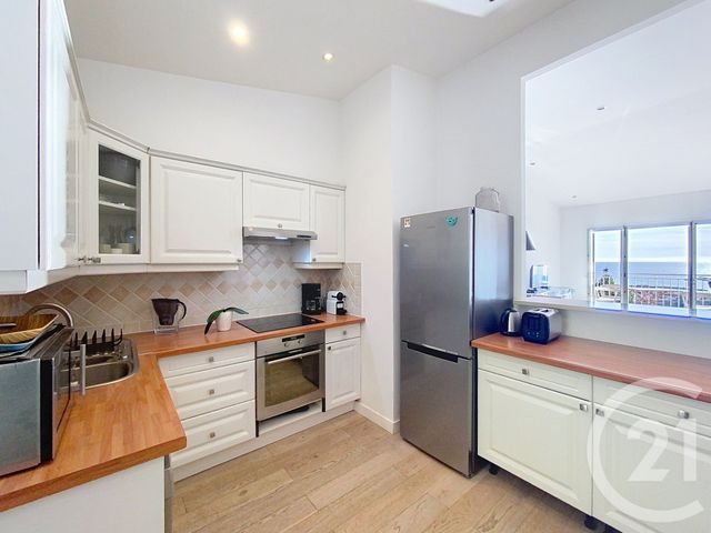 Appartement F3 à louer - 3 pièces - 82.0 m2 - LE GOLFE JUAN - 06 - PROVENCE-ALPES-COTE-D-AZUR - Century 21 Adhère Transactions