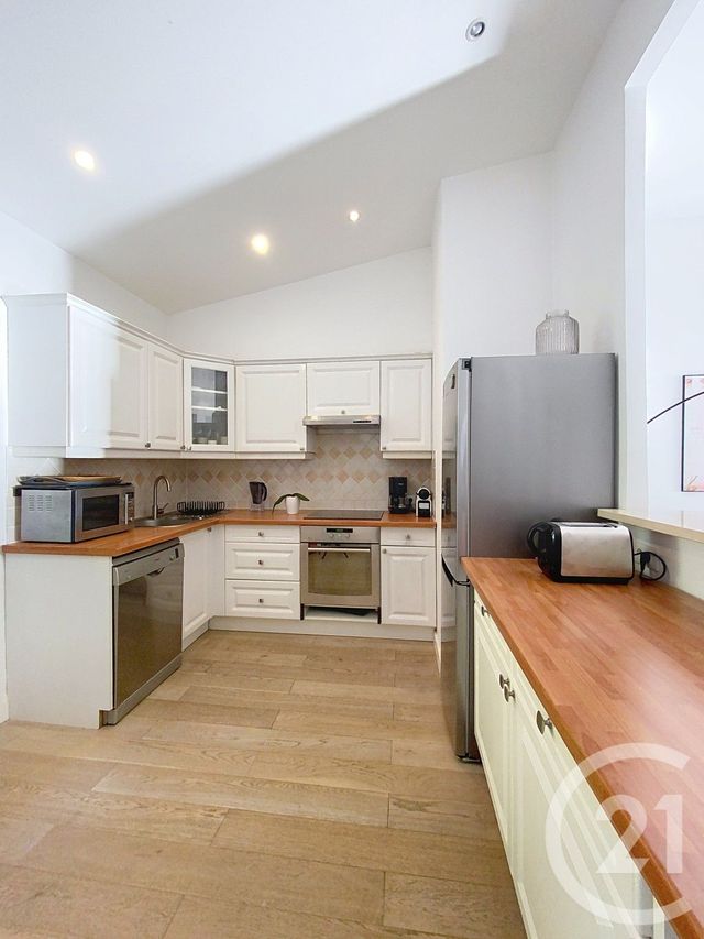 Appartement F3 à louer - 3 pièces - 82.0 m2 - LE GOLFE JUAN - 06 - PROVENCE-ALPES-COTE-D-AZUR - Century 21 Adhère Transactions