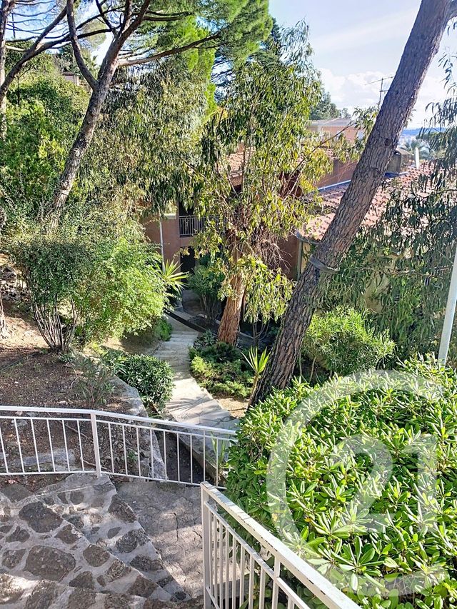 Appartement F3 à louer - 3 pièces - 82.0 m2 - LE GOLFE JUAN - 06 - PROVENCE-ALPES-COTE-D-AZUR - Century 21 Adhère Transactions