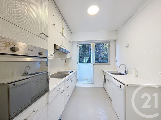 Appartement F3 à louer - 3 pièces - 101.62 m2 - CANNES - 06 - PROVENCE-ALPES-COTE-D-AZUR - Century 21 Adhère Transactions