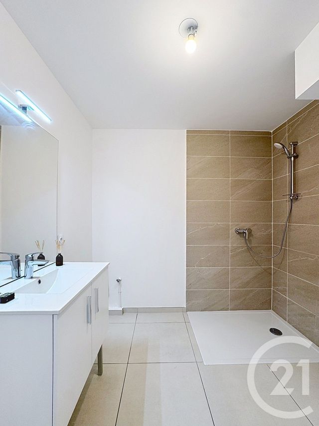 Appartement F2 à vendre - 2 pièces - 47.0 m2 - CANNES - 06 - PROVENCE-ALPES-COTE-D-AZUR - Century 21 Adhère Transactions