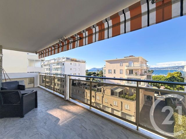 Appartement F3 à louer CANNES