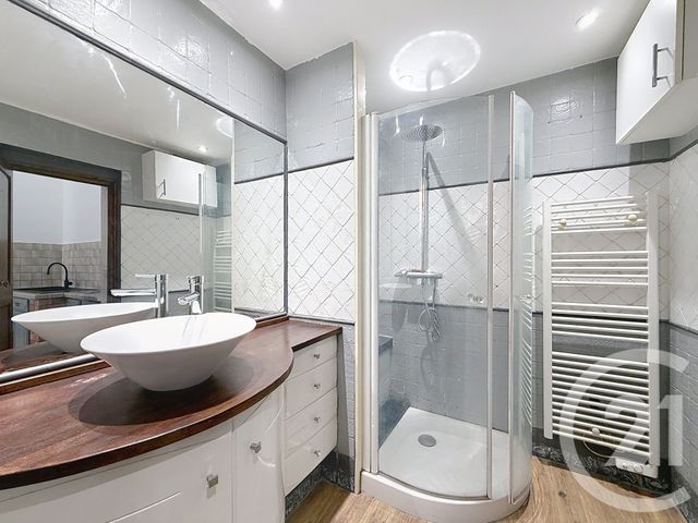 Appartement F2 à louer - 2 pièces - 42.42 m2 - GRASSE - 06 - PROVENCE-ALPES-COTE-D-AZUR - Century 21 Adhère Transactions