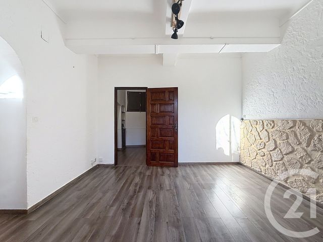Appartement F2 à louer - 2 pièces - 42.42 m2 - GRASSE - 06 - PROVENCE-ALPES-COTE-D-AZUR - Century 21 Adhère Transactions