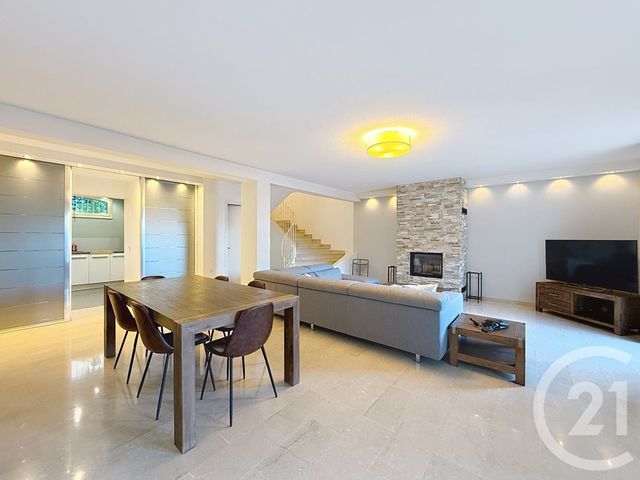 maison à louer - 4 pièces - 115.42 m2 - MOUGINS - 06 - PROVENCE-ALPES-COTE-D-AZUR - Century 21 Adhère Transactions