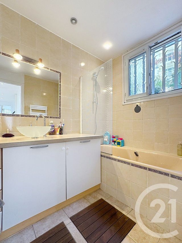 Appartement F3 à vendre - 3 pièces - 70.0 m2 - LE CANNET - 06 - PROVENCE-ALPES-COTE-D-AZUR - Century 21 Adhère Transactions