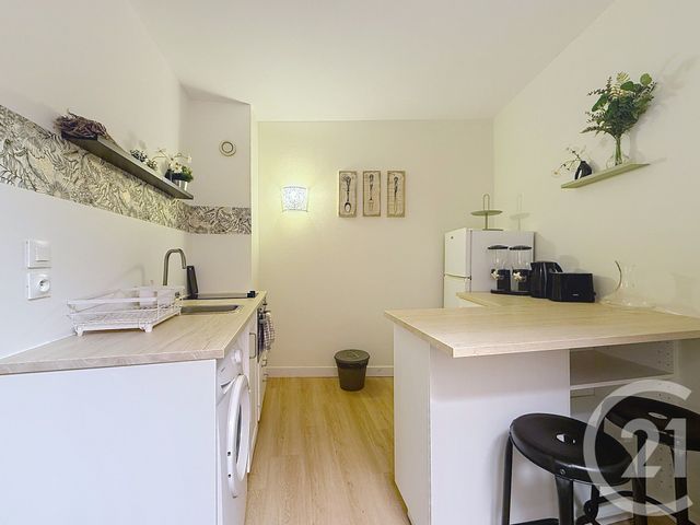 Appartement F2 à louer - 2 pièces - 39.49 m2 - GRASSE - 06 - PROVENCE-ALPES-COTE-D-AZUR - Century 21 Adhère Transactions