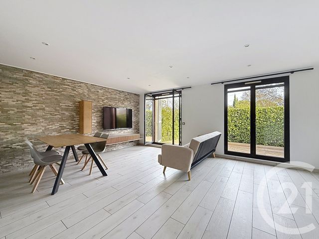 Appartement F3 à louer - 3 pièces - 62.12 m2 - MOUGINS - 06 - PROVENCE-ALPES-COTE-D-AZUR - Century 21 Adhère Transactions