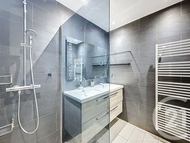 Appartement F3 à louer - 3 pièces - 62.12 m2 - MOUGINS - 06 - PROVENCE-ALPES-COTE-D-AZUR - Century 21 Adhère Transactions