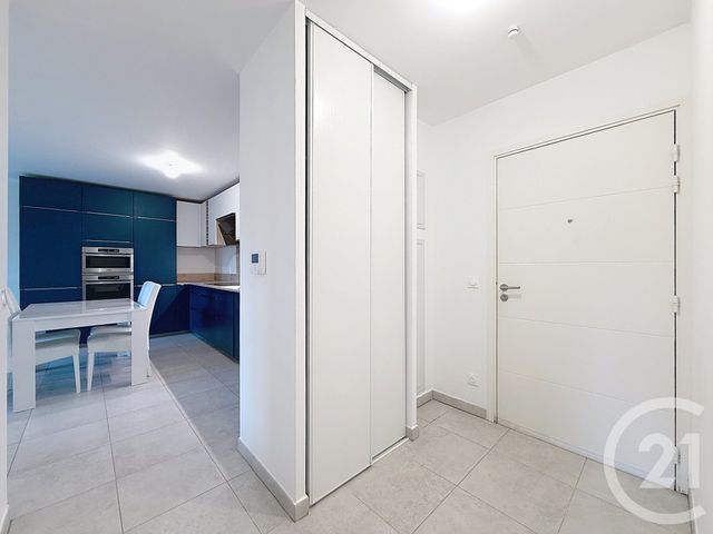 Appartement à louer - 3 pièces - 65.2 m2 - ROQUEFORT LES PINS - 06 - PROVENCE-ALPES-COTE-D-AZUR - Century 21 Adhère Transactions