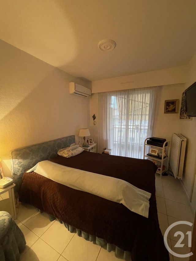Appartement F2 à vendre - 2 pièces - 44.0 m2 - VALLAURIS - 06 - PROVENCE-ALPES-COTE-D-AZUR - Century 21 Adhère Transactions