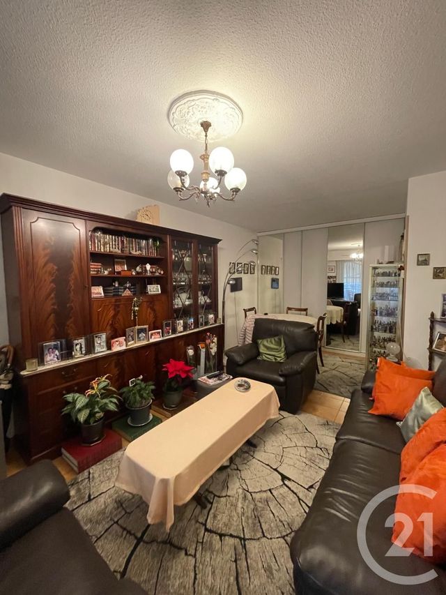 Appartement F2 à vendre - 2 pièces - 44.0 m2 - VALLAURIS - 06 - PROVENCE-ALPES-COTE-D-AZUR - Century 21 Adhère Transactions