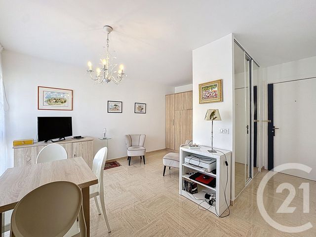 Appartement F1 à vendre - 1 pièce - 26.0 m2 - CANNES - 06 - PROVENCE-ALPES-COTE-D-AZUR - Century 21 Adhère Transactions