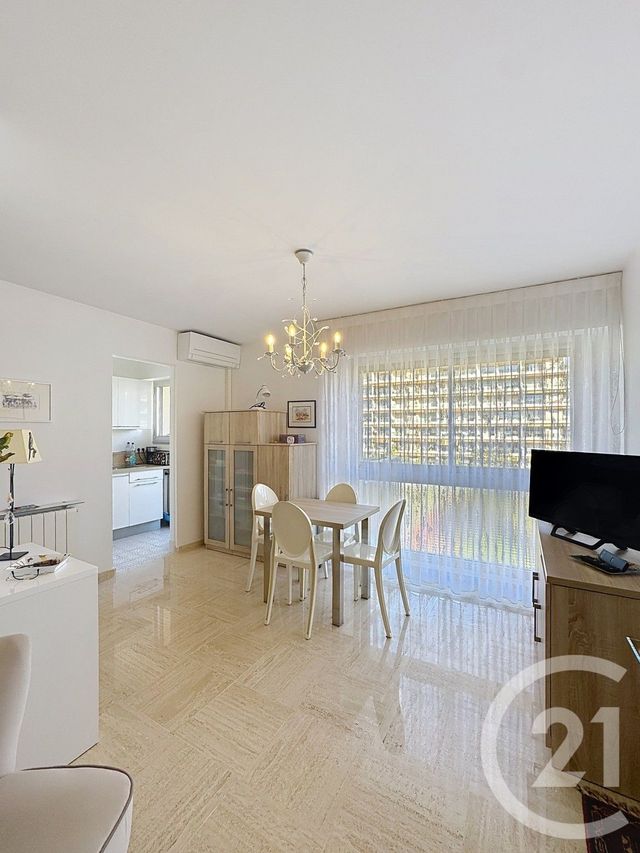 Appartement F1 à vendre - 1 pièce - 26.0 m2 - CANNES - 06 - PROVENCE-ALPES-COTE-D-AZUR - Century 21 Adhère Transactions