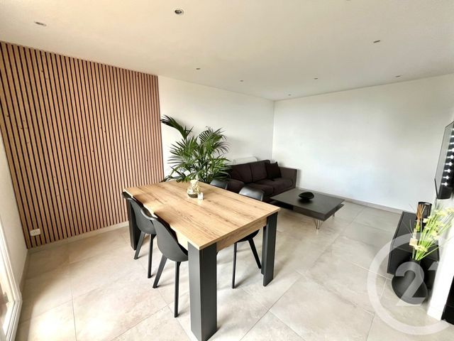 Appartement F4 à louer - 4 pièces - 69.38 m2 - GRASSE - 06 - PROVENCE-ALPES-COTE-D-AZUR - Century 21 Adhère Transactions