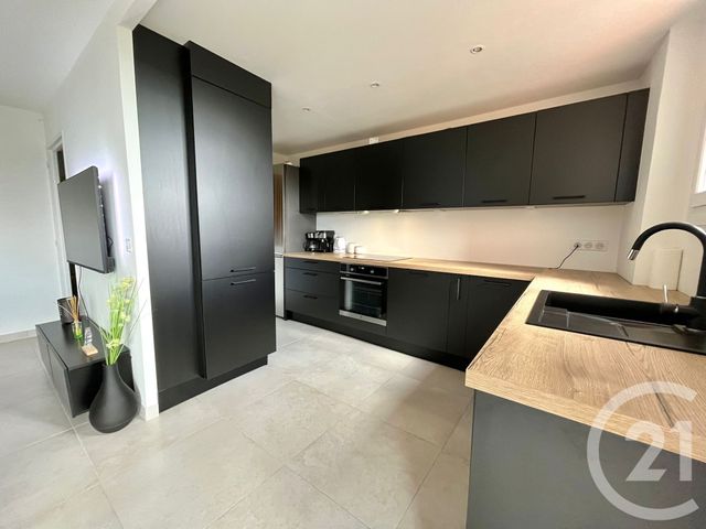 Appartement F4 à louer - 4 pièces - 69.38 m2 - GRASSE - 06 - PROVENCE-ALPES-COTE-D-AZUR - Century 21 Adhère Transactions