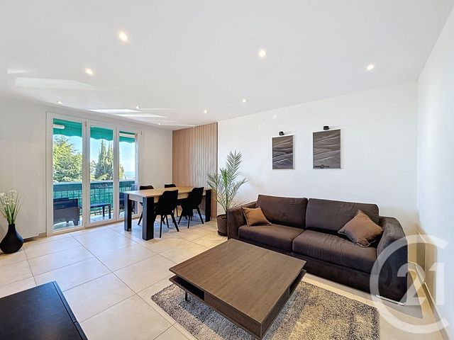 Appartement F4 à louer - 4 pièces - 69.38 m2 - GRASSE - 06 - PROVENCE-ALPES-COTE-D-AZUR - Century 21 Adhère Transactions