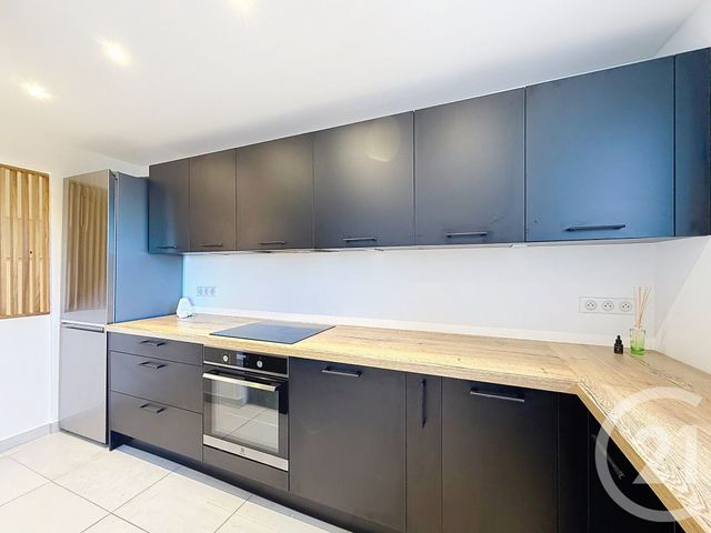 Appartement F4 à louer - 4 pièces - 69.38 m2 - GRASSE - 06 - PROVENCE-ALPES-COTE-D-AZUR - Century 21 Adhère Transactions