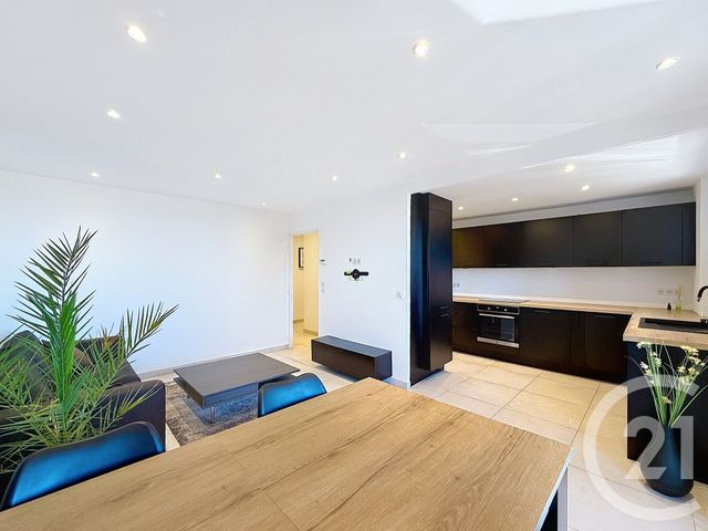 Appartement F4 à louer - 4 pièces - 69.38 m2 - GRASSE - 06 - PROVENCE-ALPES-COTE-D-AZUR - Century 21 Adhère Transactions