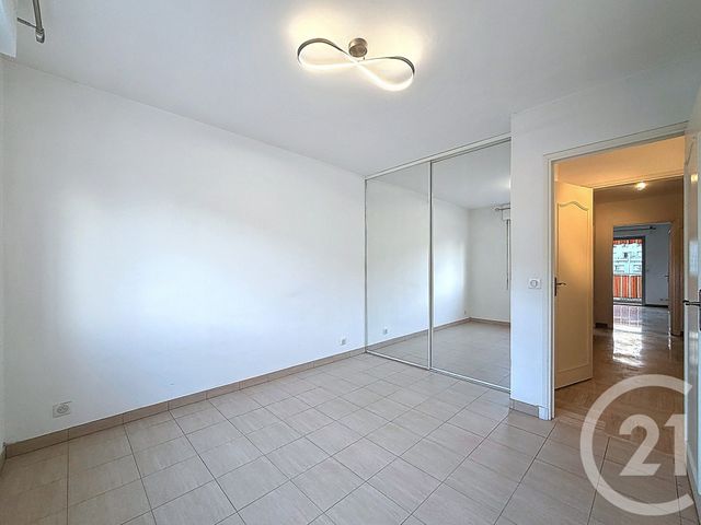 Appartement F3 à louer - 3 pièces - 62.72 m2 - CANNES LA BOCCA - 06 - PROVENCE-ALPES-COTE-D-AZUR - Century 21 Adhère Transactions