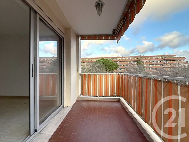 Appartement F3 à louer - 3 pièces - 62.72 m2 - CANNES LA BOCCA - 06 - PROVENCE-ALPES-COTE-D-AZUR - Century 21 Adhère Transactions