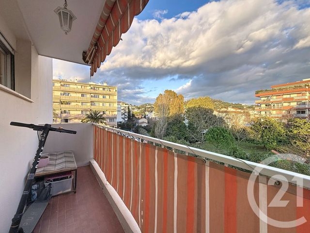 Appartement F3 à louer - 3 pièces - 62.72 m2 - CANNES LA BOCCA - 06 - PROVENCE-ALPES-COTE-D-AZUR - Century 21 Adhère Transactions