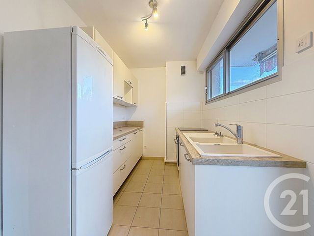 Appartement F3 à louer - 3 pièces - 62.72 m2 - CANNES LA BOCCA - 06 - PROVENCE-ALPES-COTE-D-AZUR - Century 21 Adhère Transactions