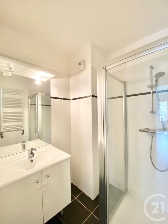 Appartement F4 à louer - 4 pièces - 80.8 m2 - ROQUEFORT LES PINS - 06 - PROVENCE-ALPES-COTE-D-AZUR - Century 21 Adhère Transactions