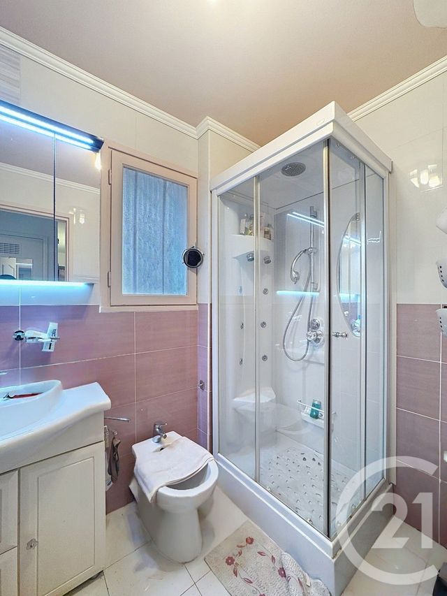 Appartement F2 à vendre - 2 pièces - 55.92 m2 - CANNES - 06 - PROVENCE-ALPES-COTE-D-AZUR - Century 21 Adhère Transactions